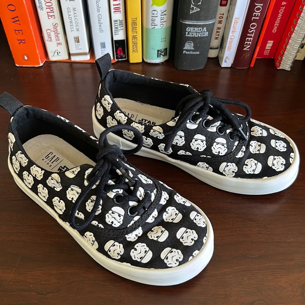 Gap Kids size 13 Star Wars Stormtrooper Canvas Sneakers Lace Up Shoes